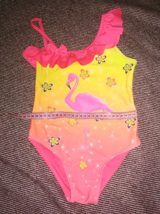 Продам купальник для девочки