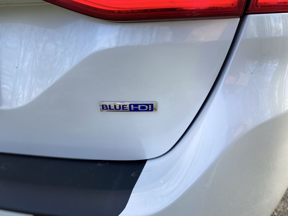 Peugeot 308swt9 рік 2015 1.6t дизель