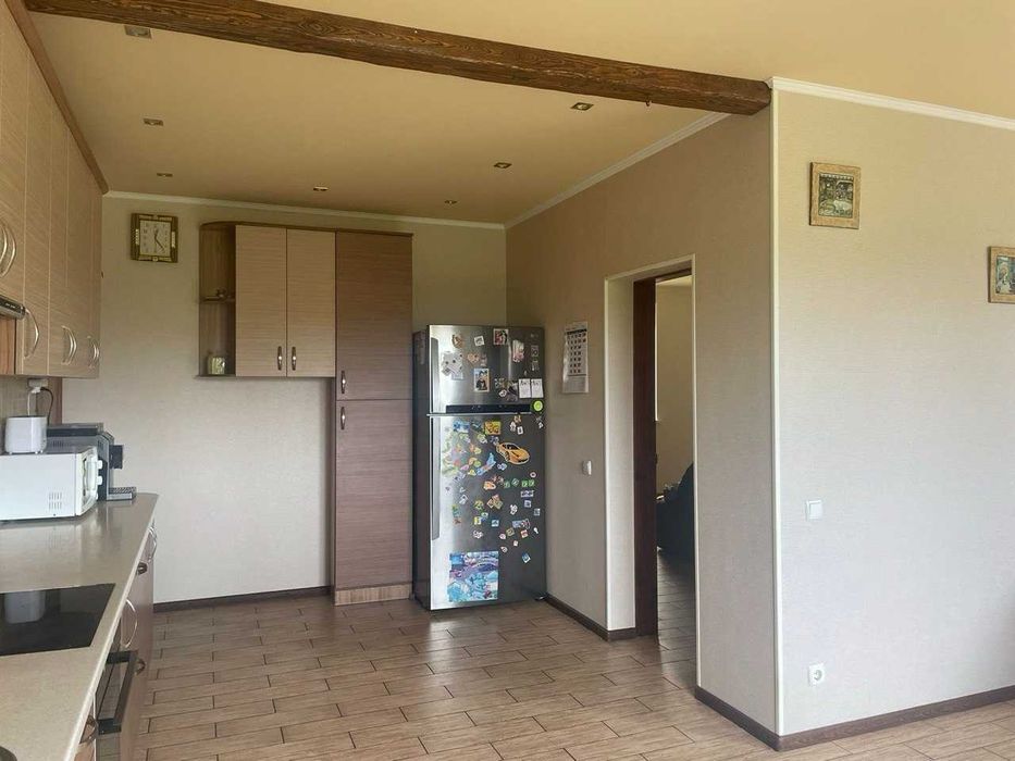 Двоповерховий будинок в м. Жашків автономний сонячні панелі