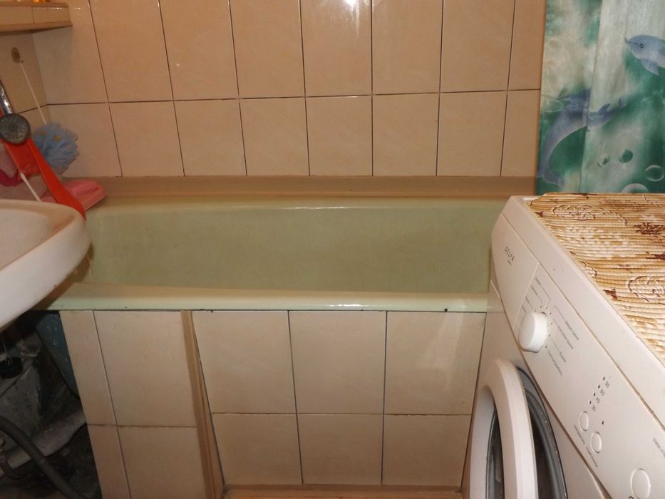 Здається кімната. Метро Харьківська, Вирлиця.