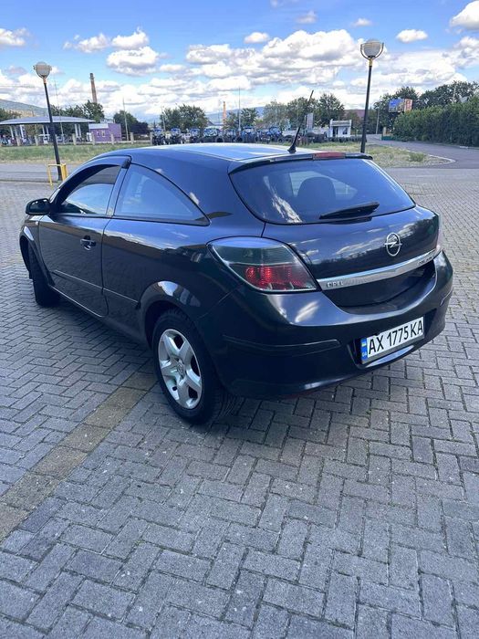 Продам Opel Astra H