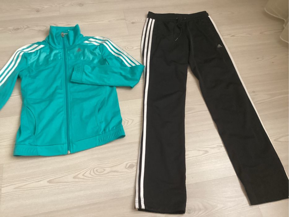 Продам спортивный костюм adidas