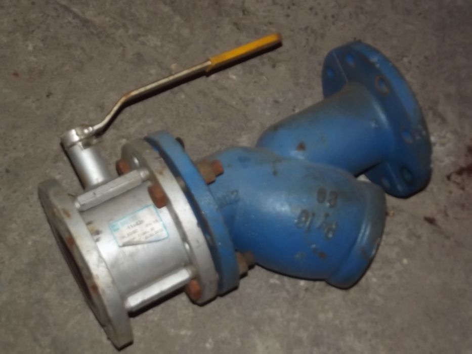 Крани , флянці , лічильники води.