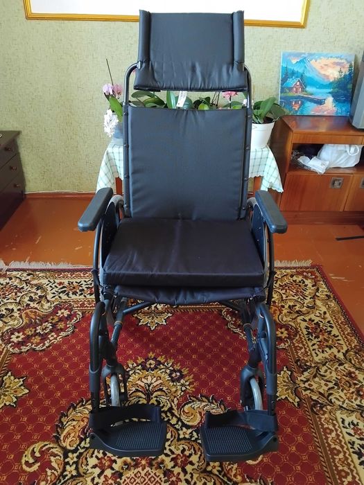 Крісло колісне Breezy Premium R