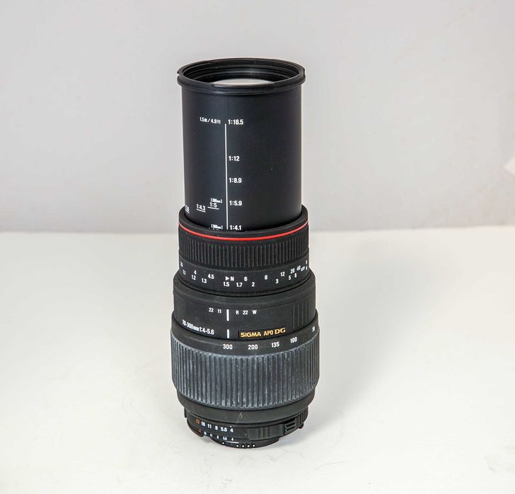 Nikon 70-300mm , AF, como nova, da Sigma