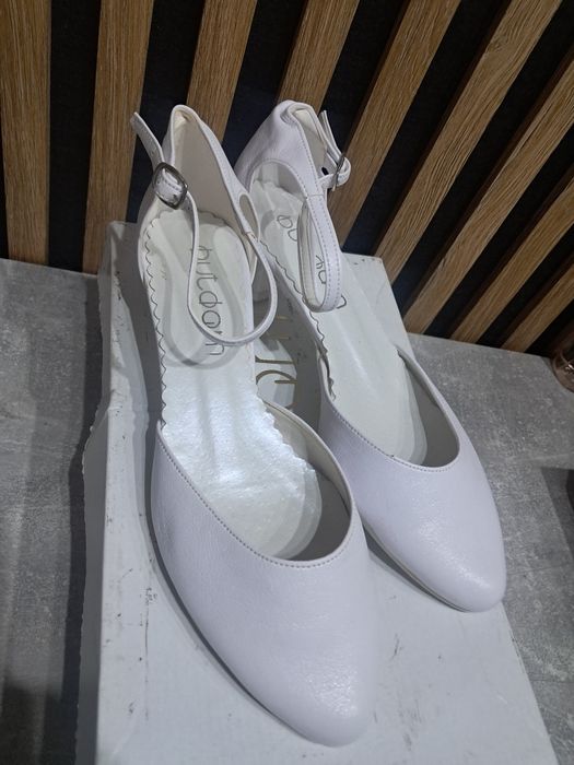 Buty damskie czółenka roz.36