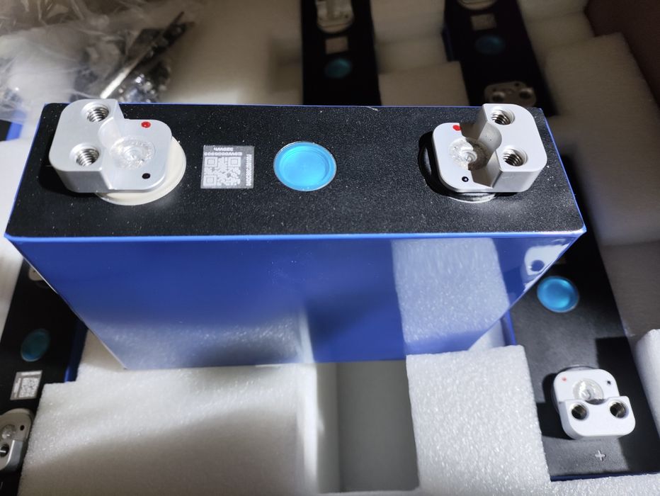 акумуляторні комірки LiFePO4 100Ah