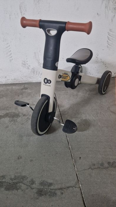 Bicicleta/triciclo criança