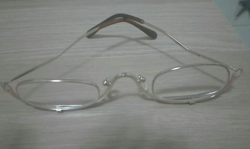 Óculos graduados de maquilhagem