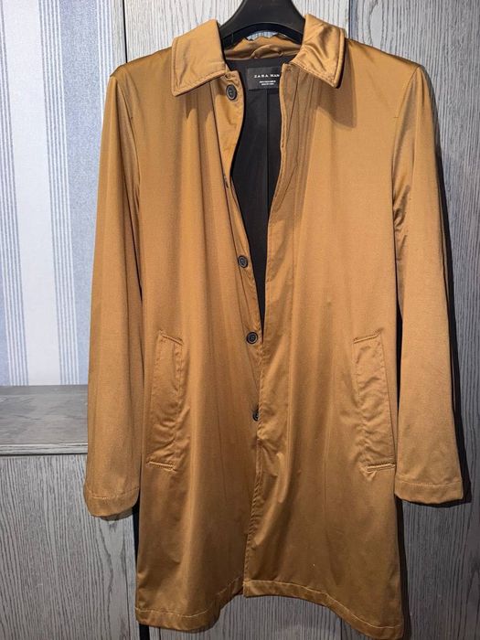 Чоловічий тренч Zara