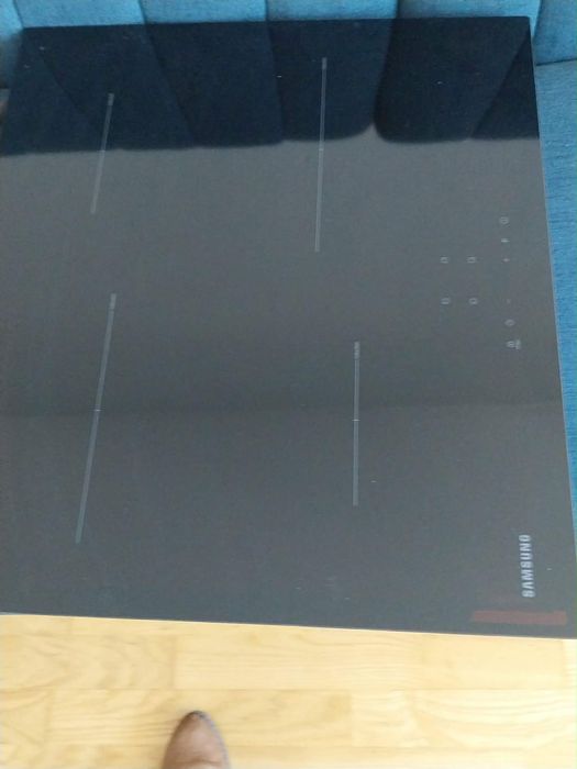 Płyta indukcyjna Samsung z dotykowym panelem sterowania