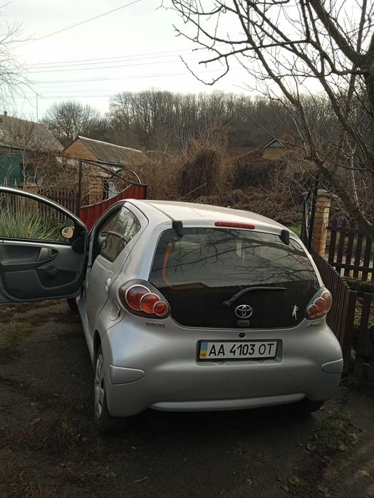 Продам автомобіль Тойота