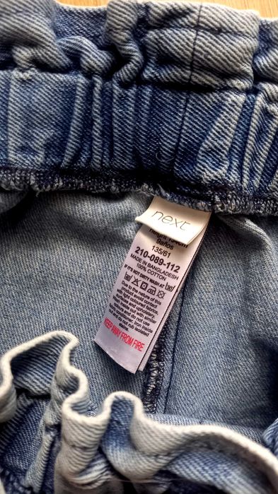 Spodnie jeansy na dziewczynke 134/140