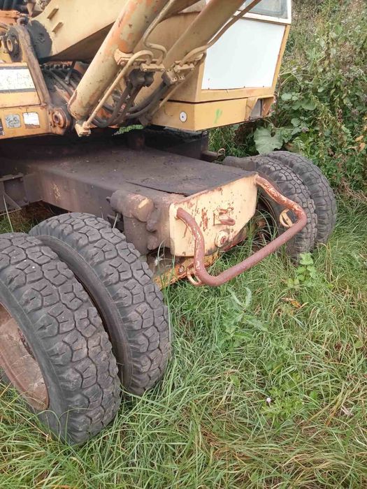 Продам екскаватор