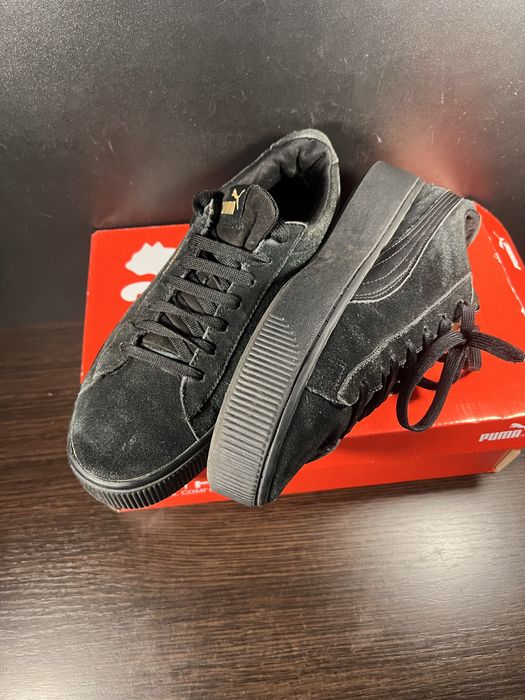 Продам кросівки Puma Vikky Stacked