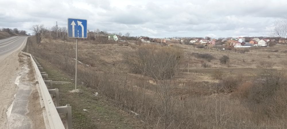 Продам 0.5га в районі Метро з семи учасників з кадастровими номерами