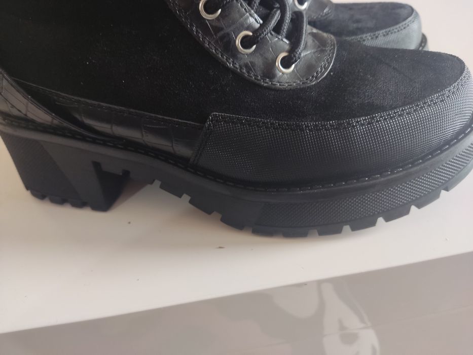 Sprzedam buty DeeZee