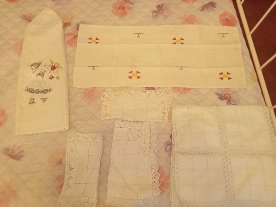 Quadros e toalhas