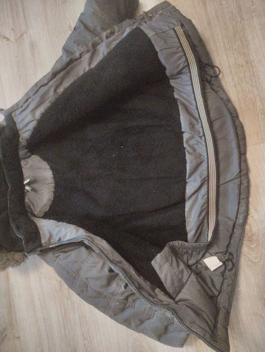 Chłopięca kurtka zimowa 122 cm