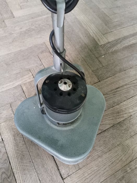 Полотер ретро робочий