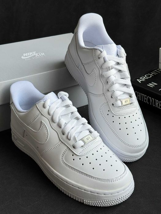 Nowe buty Nike Air Force 1, rozmiar.40