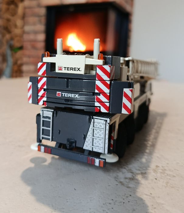 Model Terex Demag A-80, model kolekcjonerski