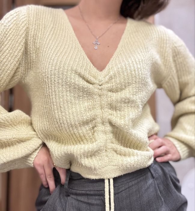 Sweterek ze sciągaczem