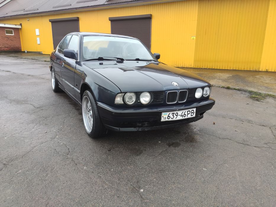 Продам BMW520i 1993