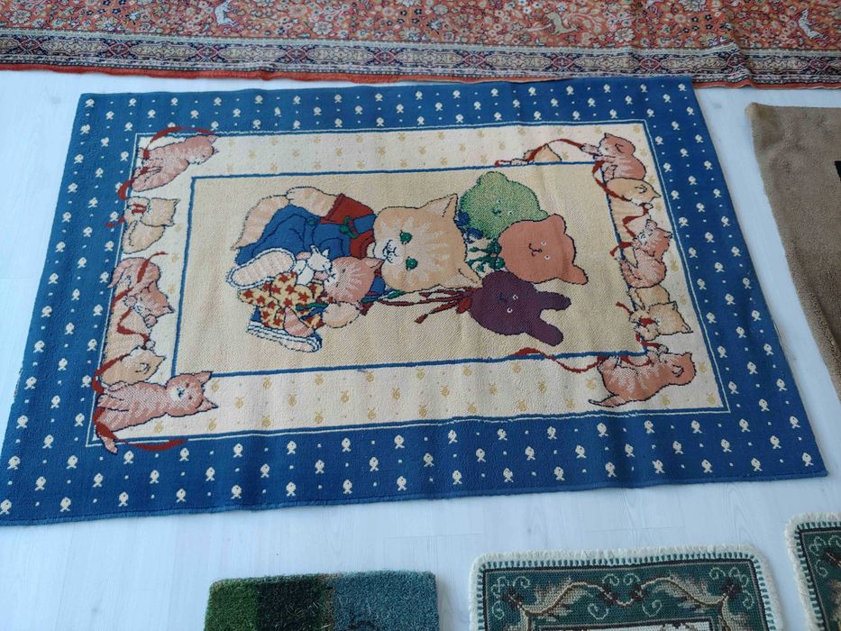 Tapete Gatos 162x113cm