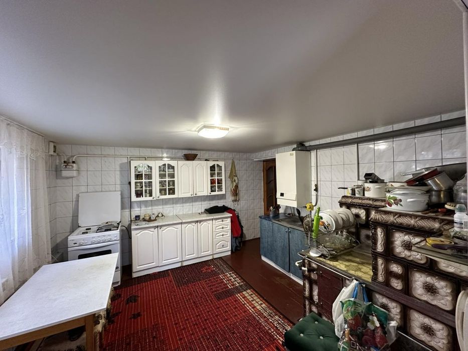 В центрі Коломиї, продається будинок, жилий