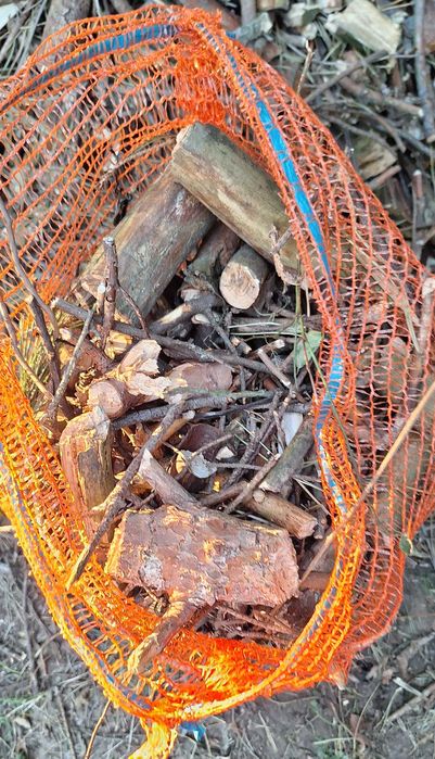 Zrębki drewno z rębaka