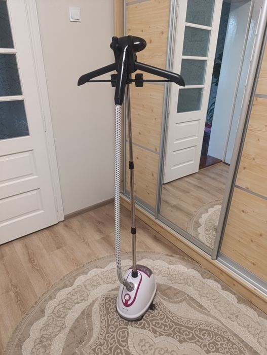 Відпарювач для одягу HAEGER HG-3039 вертикальний