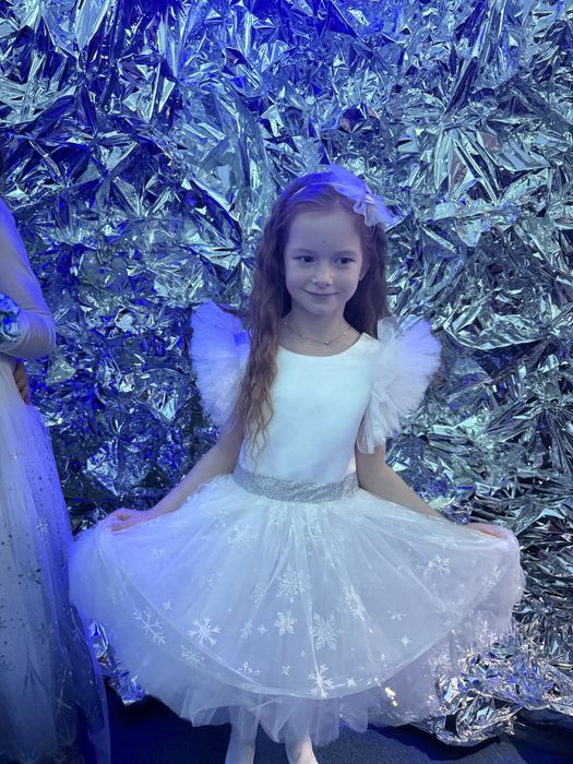 Продам платье снежинки