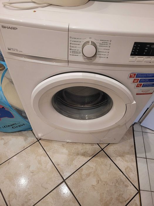 Pralka  Sharp  uszkodzona