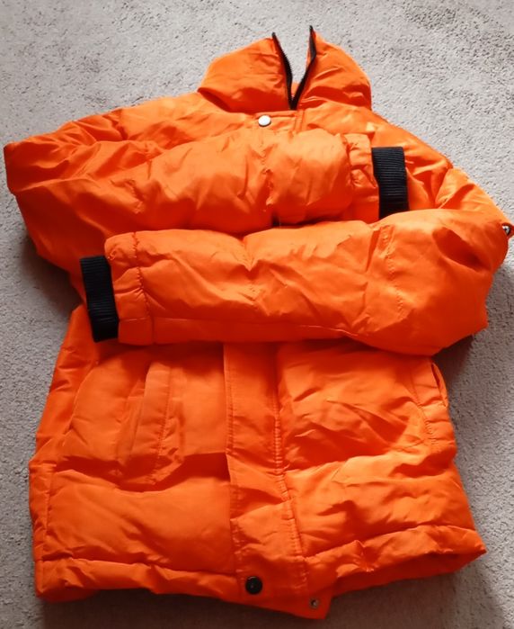 Куртки жіночі ,фірмові.