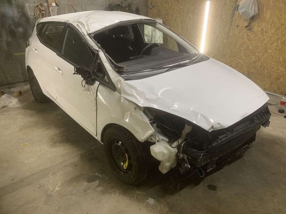 Продаж ford fiesta mk8 2018 року 1,1 бензин