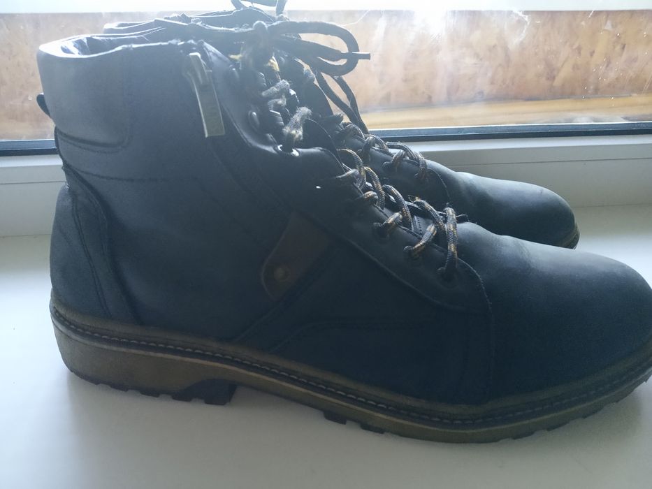 Продам мужские зимние сапоги