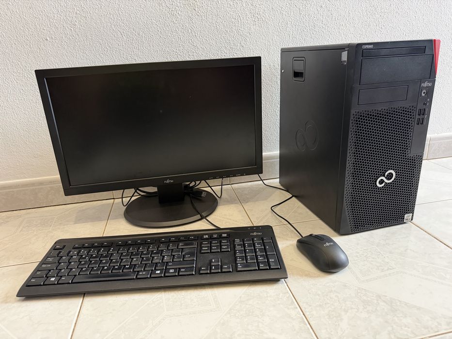 Computador Fujitsu Esprimo P5010