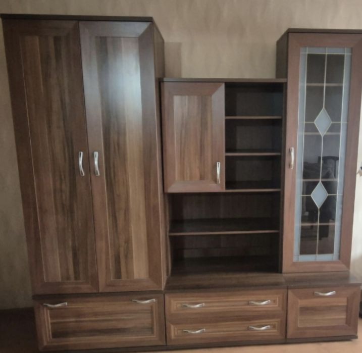 Brązowe  meble, stan dobry