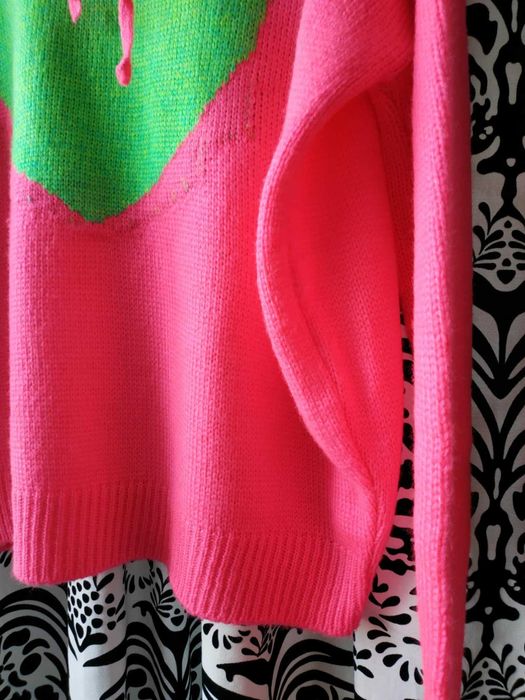 sweter z kapturem MyLuxe fuksja z limonkowym sercem