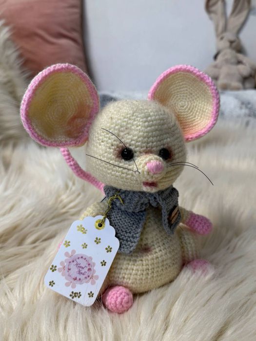 Вʼязані іграшки ручної роботи