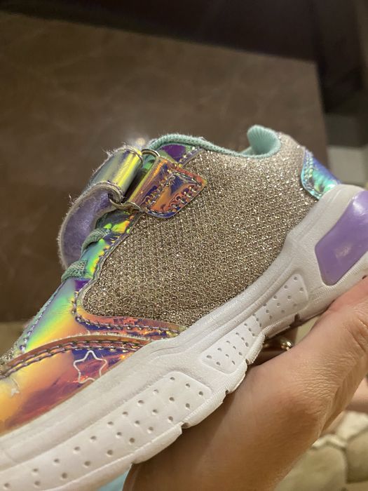 Дитячі кросівки для дівчинки