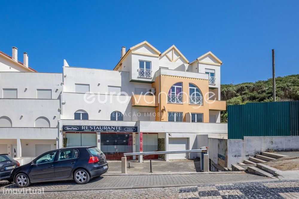 Apartamento T3 Renovado com Vista Mar em Condomínio Privado  – Prai...