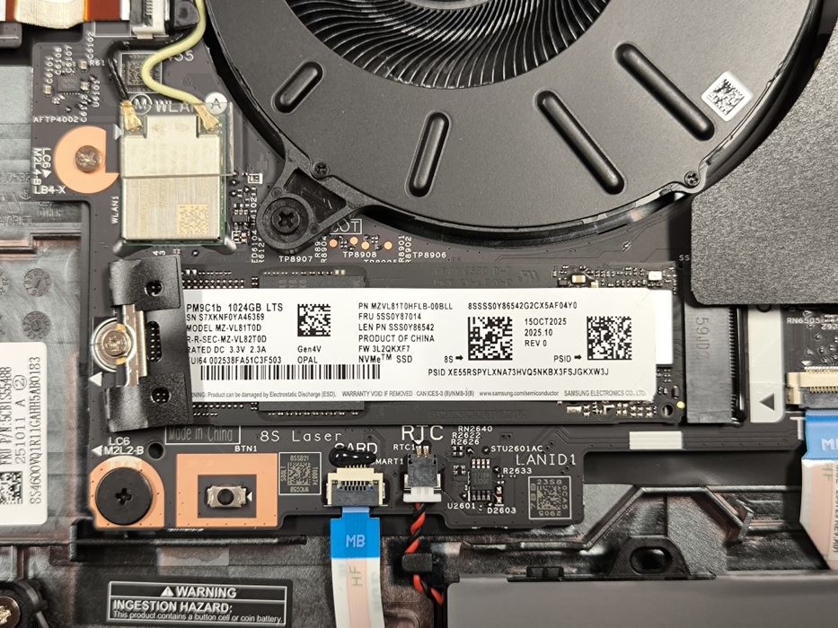 Disco SSD Samsung PM9C1b 1TB NVMe Gen4 M.2 - NOVO!