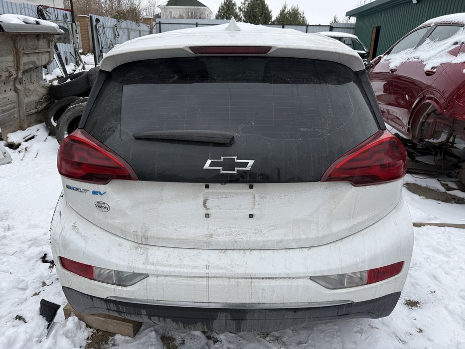 Крышка багажника CHEVROLET BOLT EV кришка ляда болт запчасти разборка