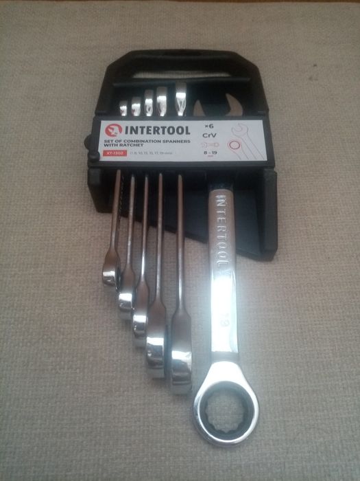 Intertool XT-1302 Набір ключів комбінованих, з тріскачкою