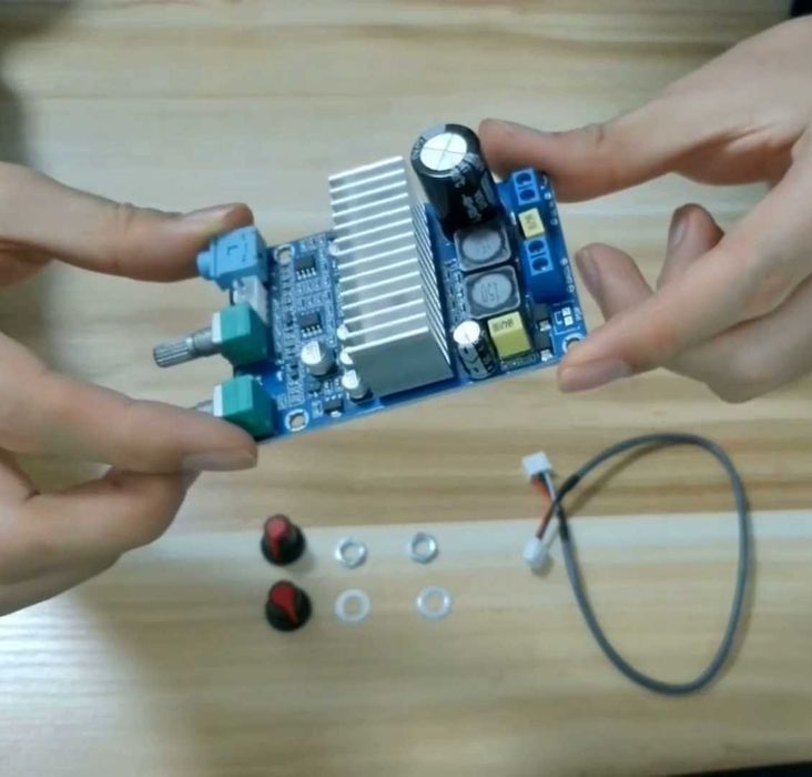 Крутой усилитель звука под сабвуфер 100Вт (оригинальная микросхема)