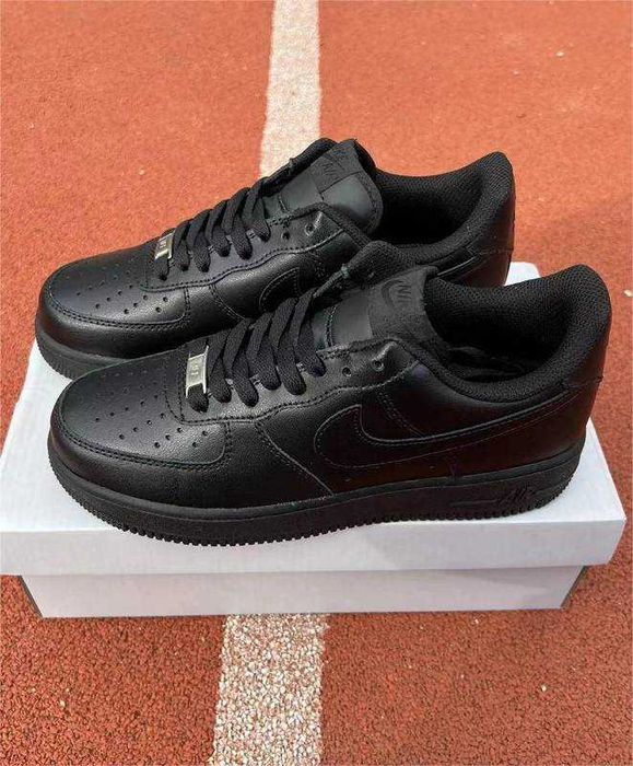 Pasuje bardzo dobrze do ubrań. Rozmiar.42