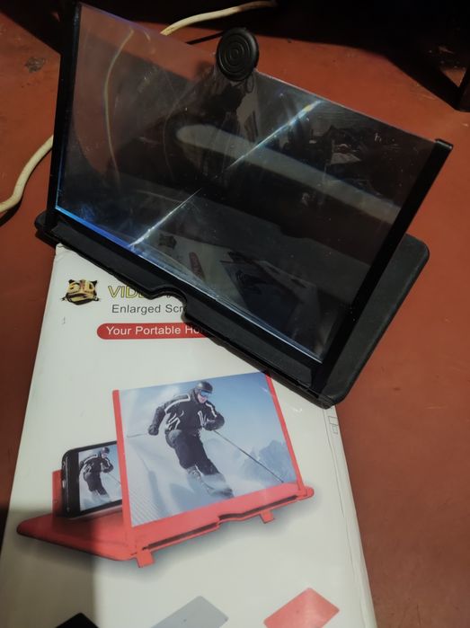 Увеличитель для телефона 3D.