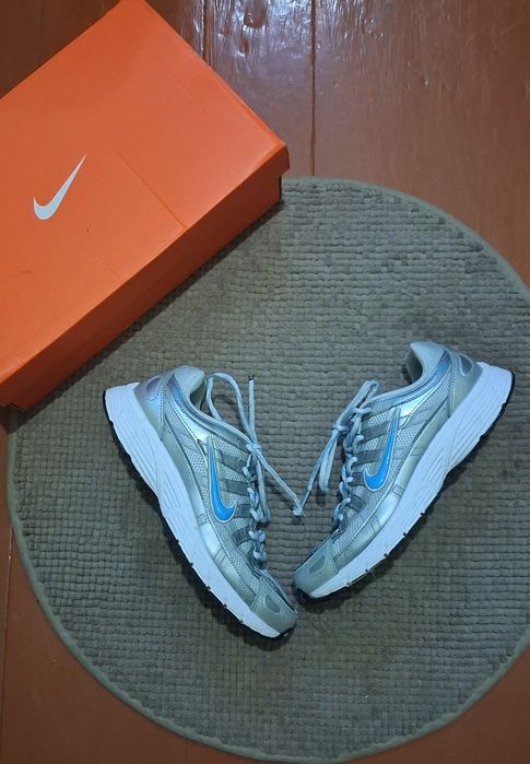 Кросівки Nike p6000